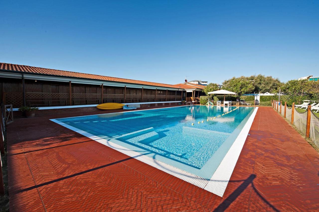 La Bougainville Tuscan Riviera B&B Viareggio Exterior foto